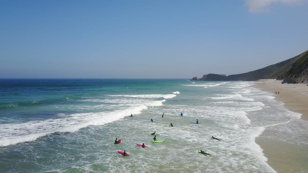Surf en Playa de San Antolín, Llanes — Guía completa 1 Surf en Playa de San Antolín, Llanes — Guía completa - Surf Skull Llanes